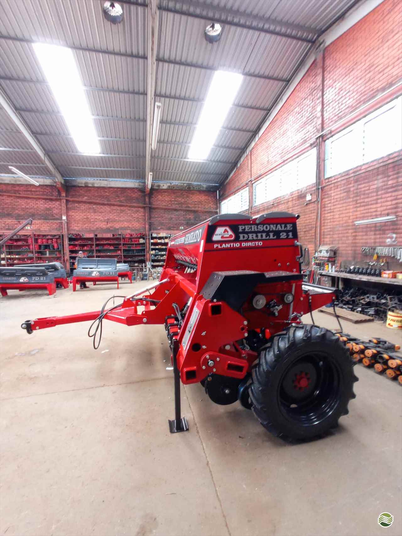 PLANTADEIRA SEMEATO PERSONALLE DRILL 21 Sempre Nova Máquinas e Implementos Agrícolas PASSO FUNDO RIO GRANDE DO SUL RS